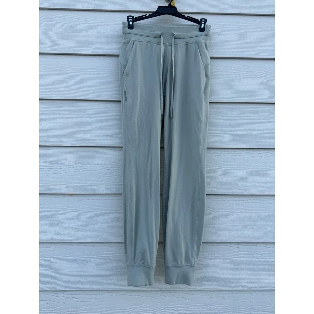 Lululemon Ready To Rulu Pant Green fern Women's‎ Size 4